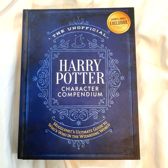 Harry Potter Character Compendium Book Exclusive Edition- Hardcover - Picture 1 of 7